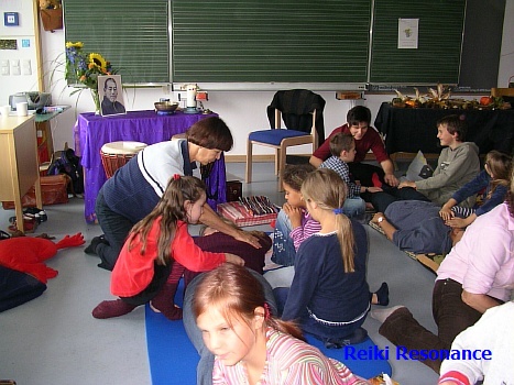 kinderreiki_okt04_23.JPG